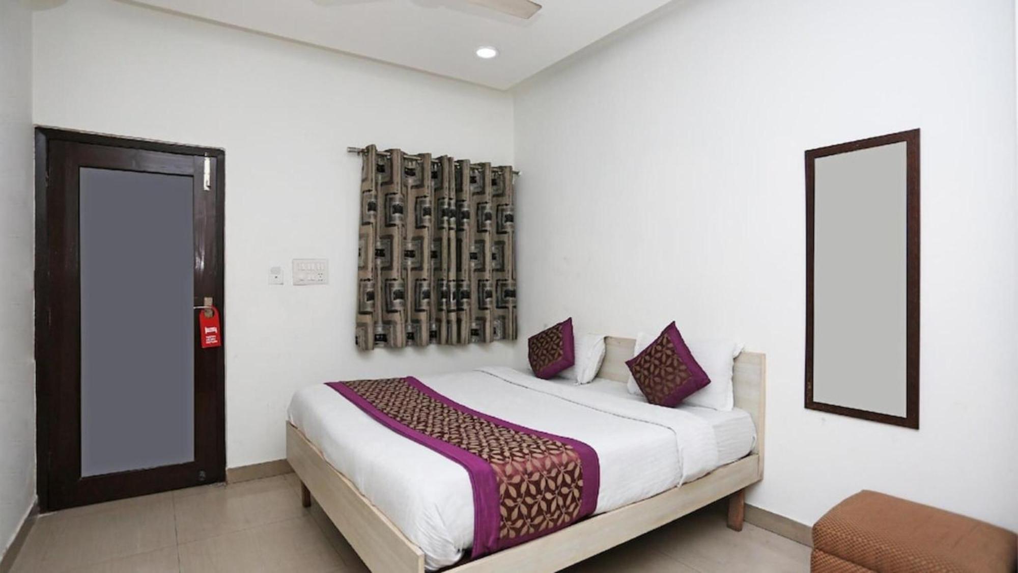 Deluxe Rooms In Jangpura New Delhi Exterior photo
