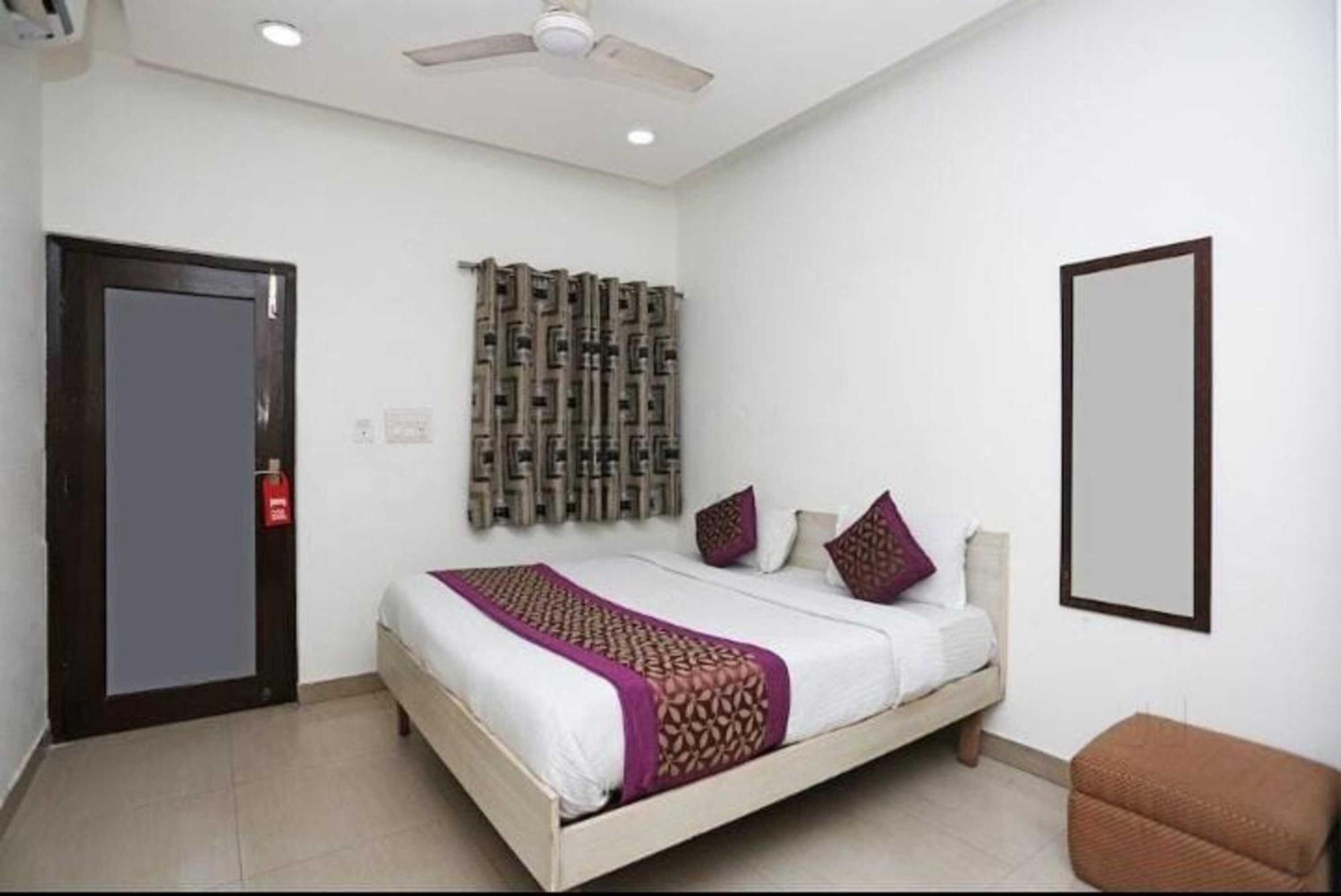 Deluxe Rooms In Jangpura New Delhi Exterior photo